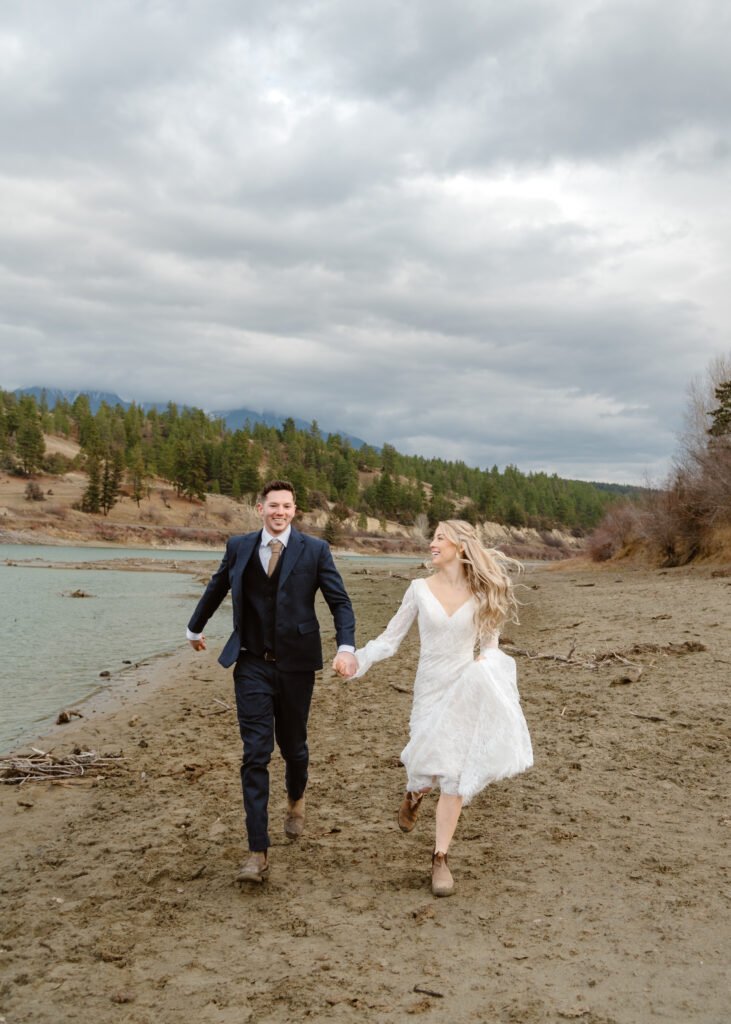 wedding and elopement photographer cranbrook invemere bc Estelle Gonord. What vendors do you need for an elopement?